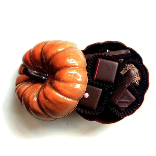 Citrouille garnie de chocolats