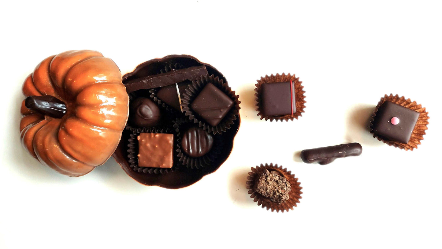 Citrouille garnie de chocolats
