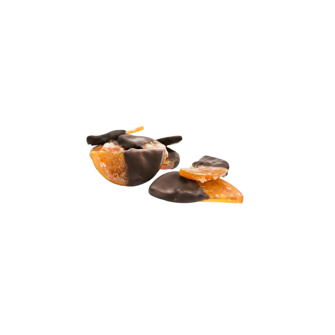 tranche d'orange confite enrobée de chocolat noir offre une alliance exquise entre l'amertume du fruit confit et l'intensité veloutée du chocolat noir