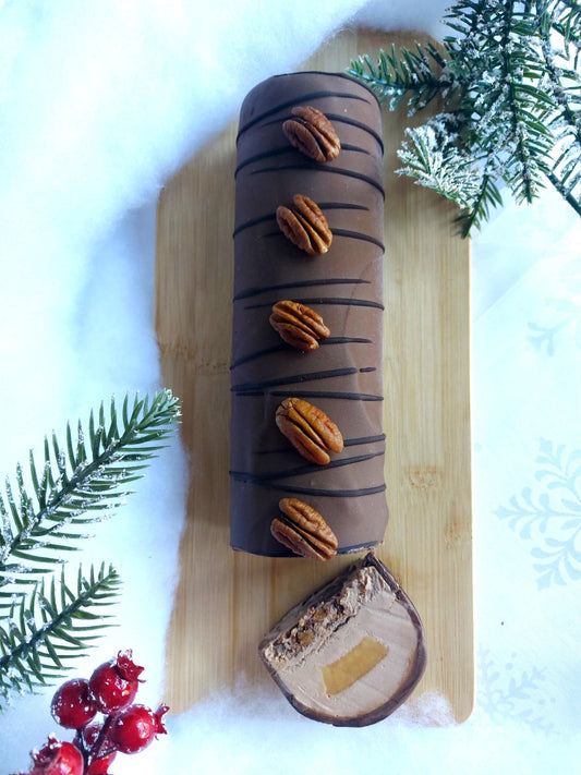 Bûche Mousse chocolat au lait - Caramel salé & Croustillant pacane