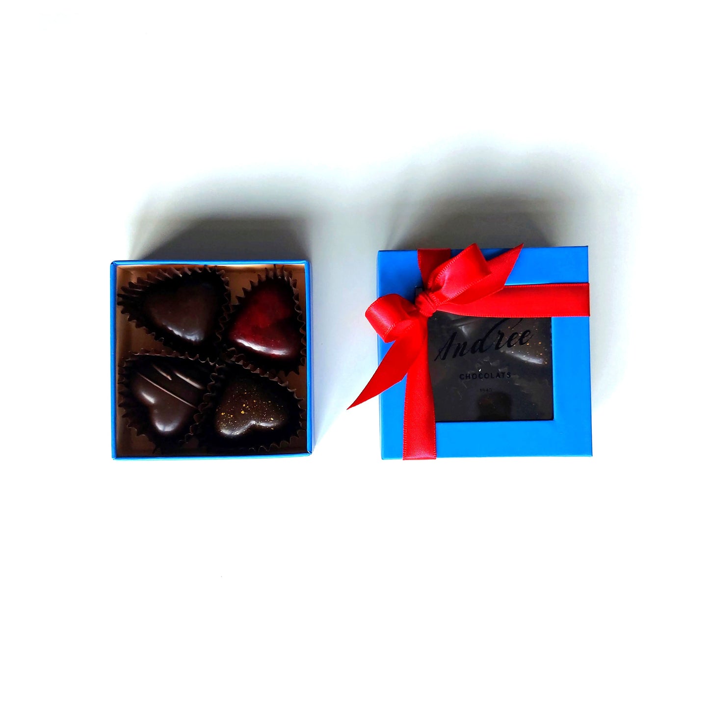 Box of 4 chocolate hearts